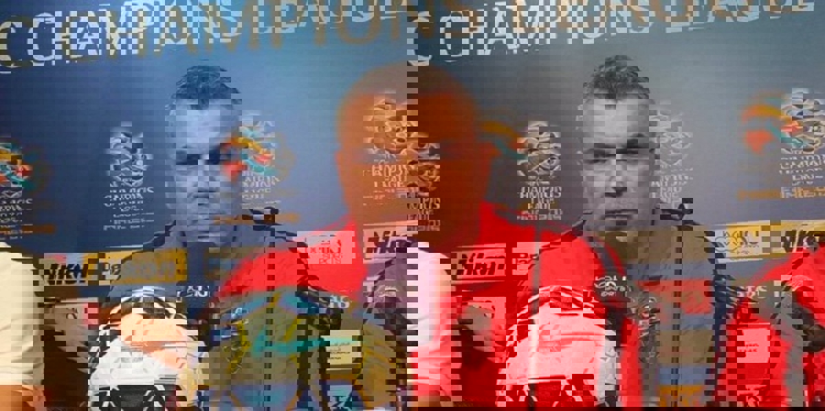 كوزمين: الأهلي يستعد للشعب بقوة ونتائجه لن تخدعنا