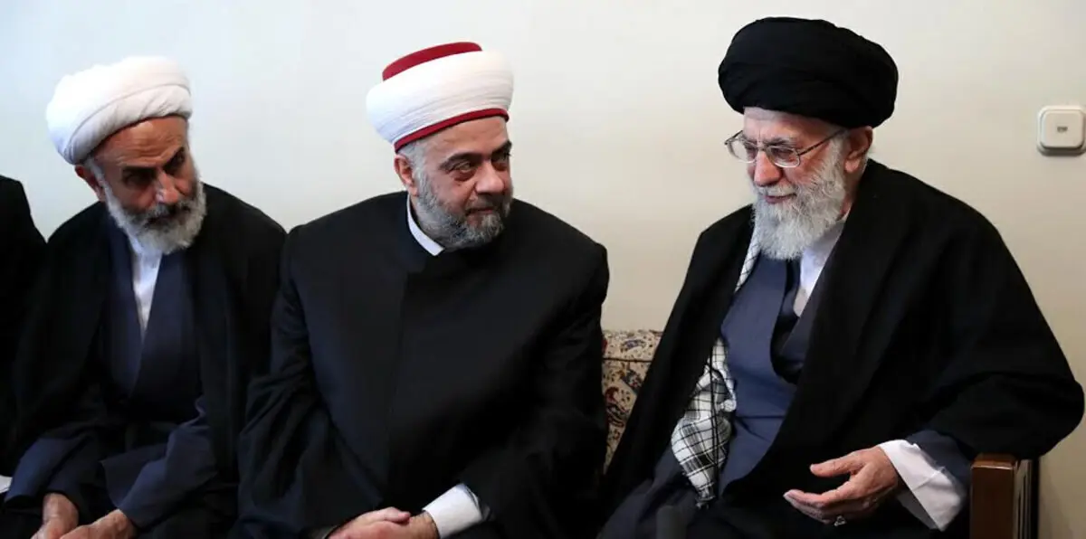 خامنئي يصف بشار الأسد بـ"المقاوم العظيم"