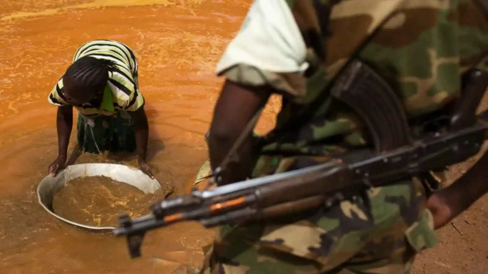 بعد مالي.. الهجمات المسلحة ضد مواقع إنتاج المعادن تمتد إلى النيجر