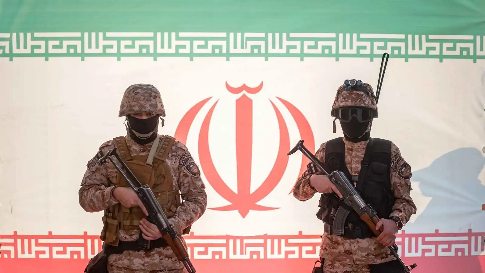 رغم اغتيال القادة وتدمير الأساطيل.. لماذا يصعب "محو" الحرس الثوري؟