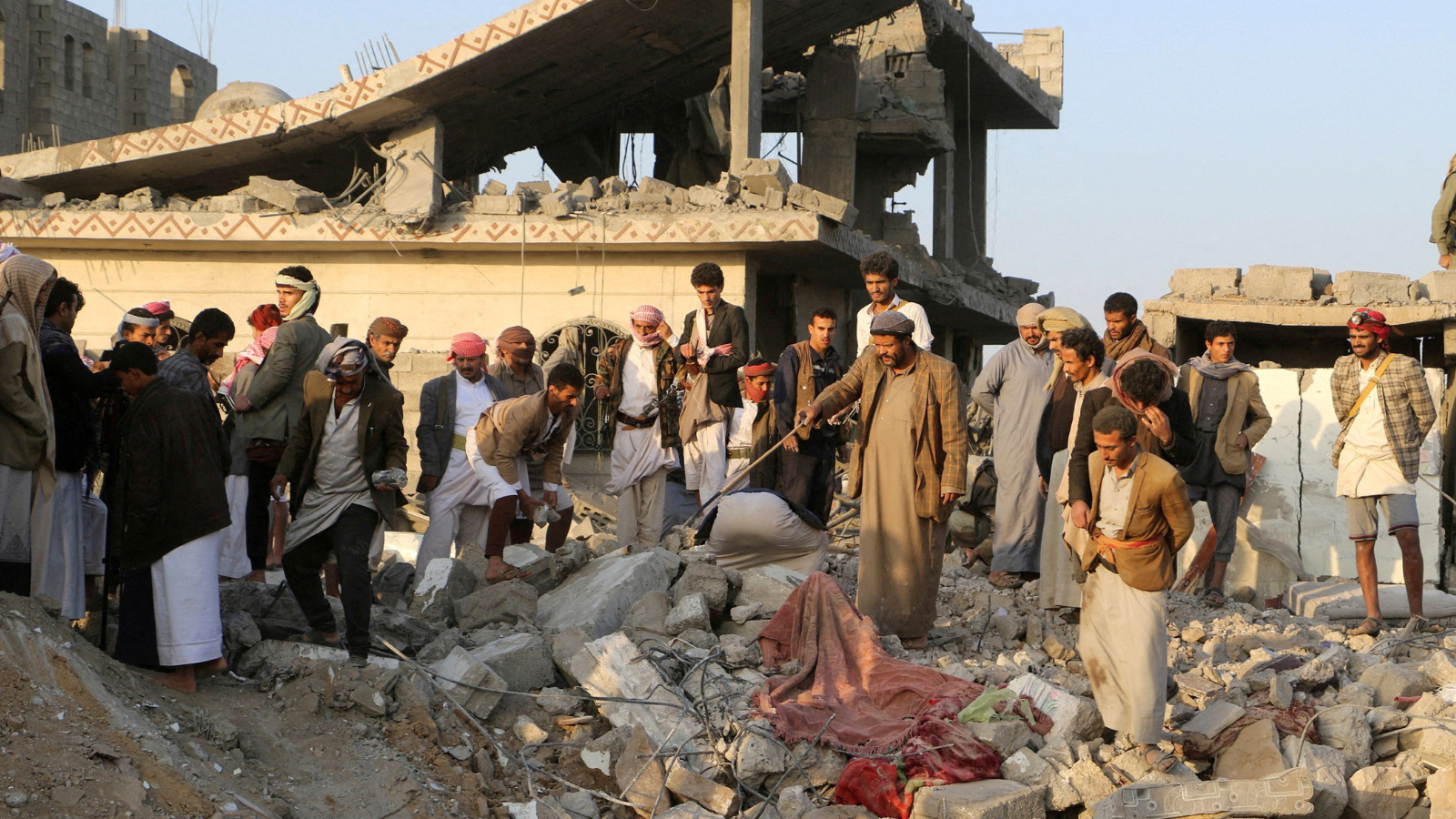 وسط تطور الهجمات.. على ماذا يراهن الحوثيون للصمود أمام واشنطن؟