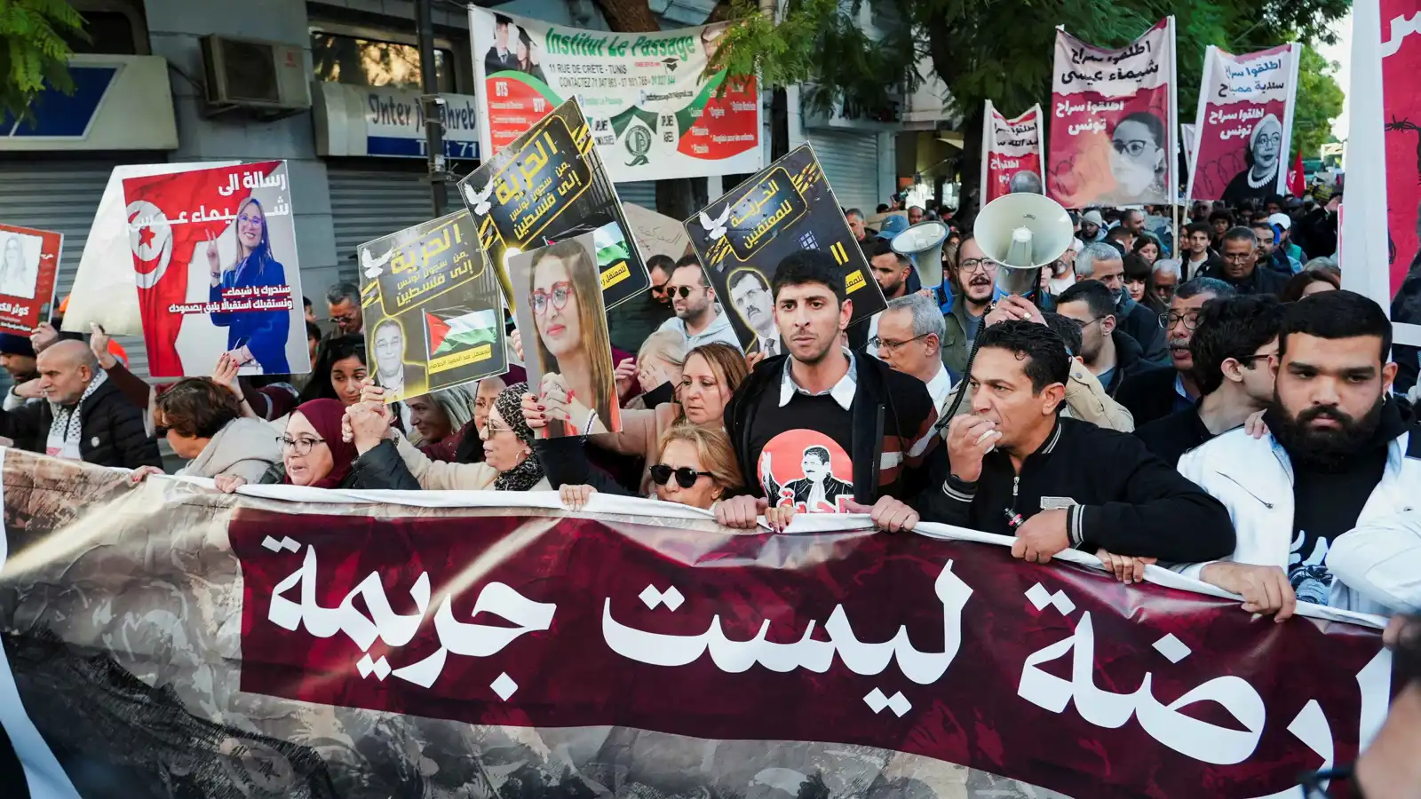 تواجه ضعفا وانقسامات.. المعارضة التونسية أمام اختبار الحراك الشعبي