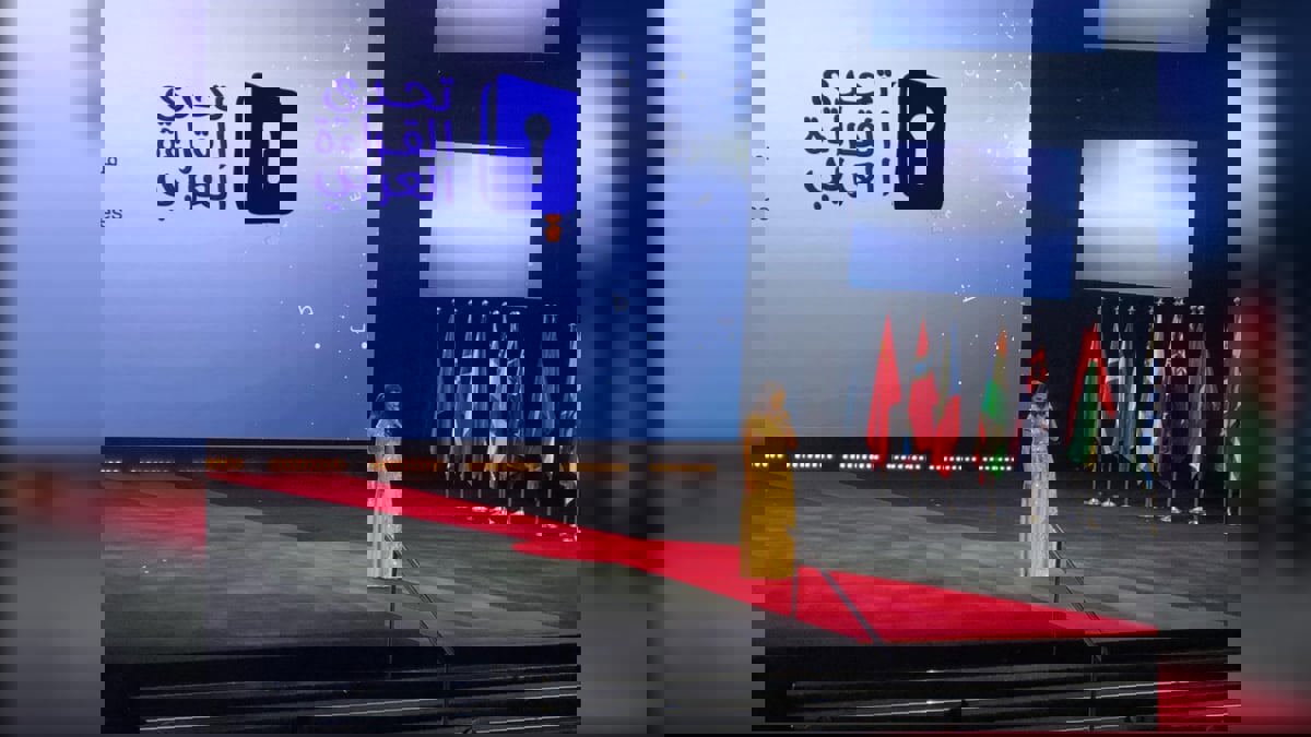 "أوبريت" تحدي القراءة العربي يشعل جدلاً بين الفنانتين السودانيتين ندى القلعة وهدى عربي
