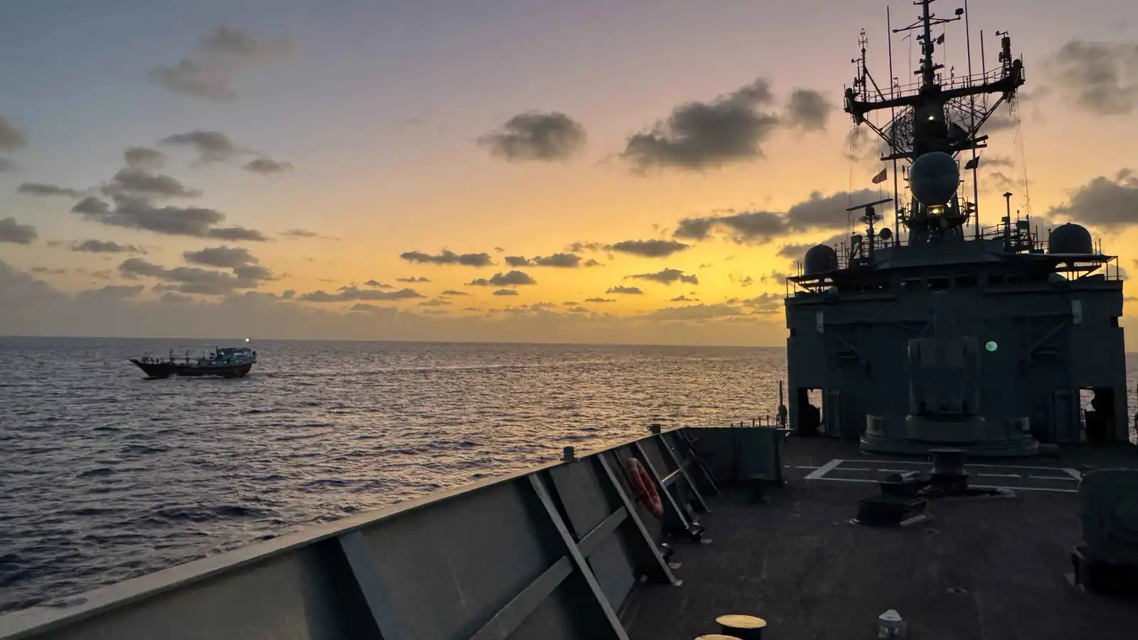 قوة أوروبية تسيطر على قارب استخدمه قراصنة صوماليون في هجوم