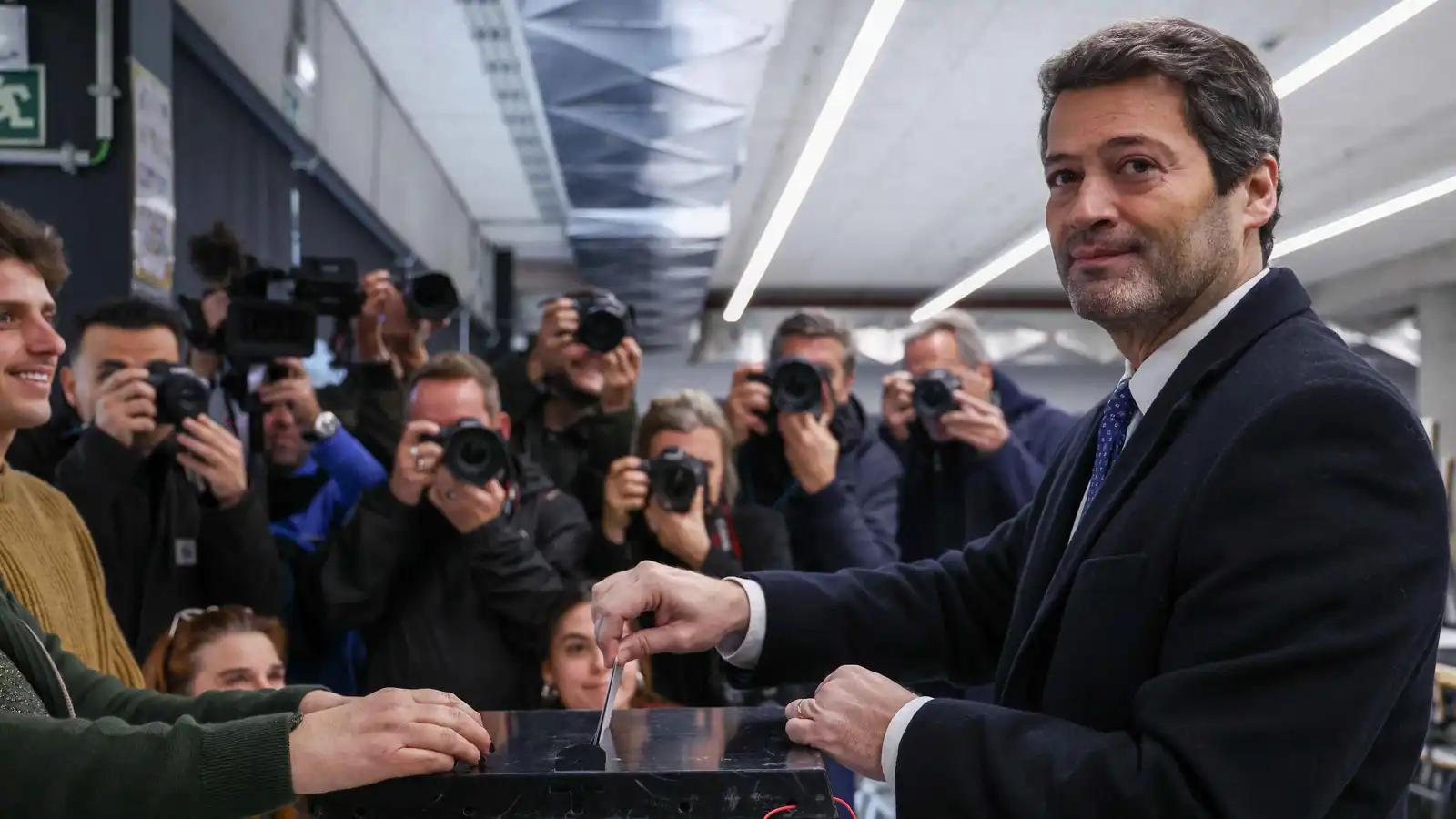 البرتغال.. جولة حاسمة في الانتخابات الرئاسية وسط تقدم اليسار