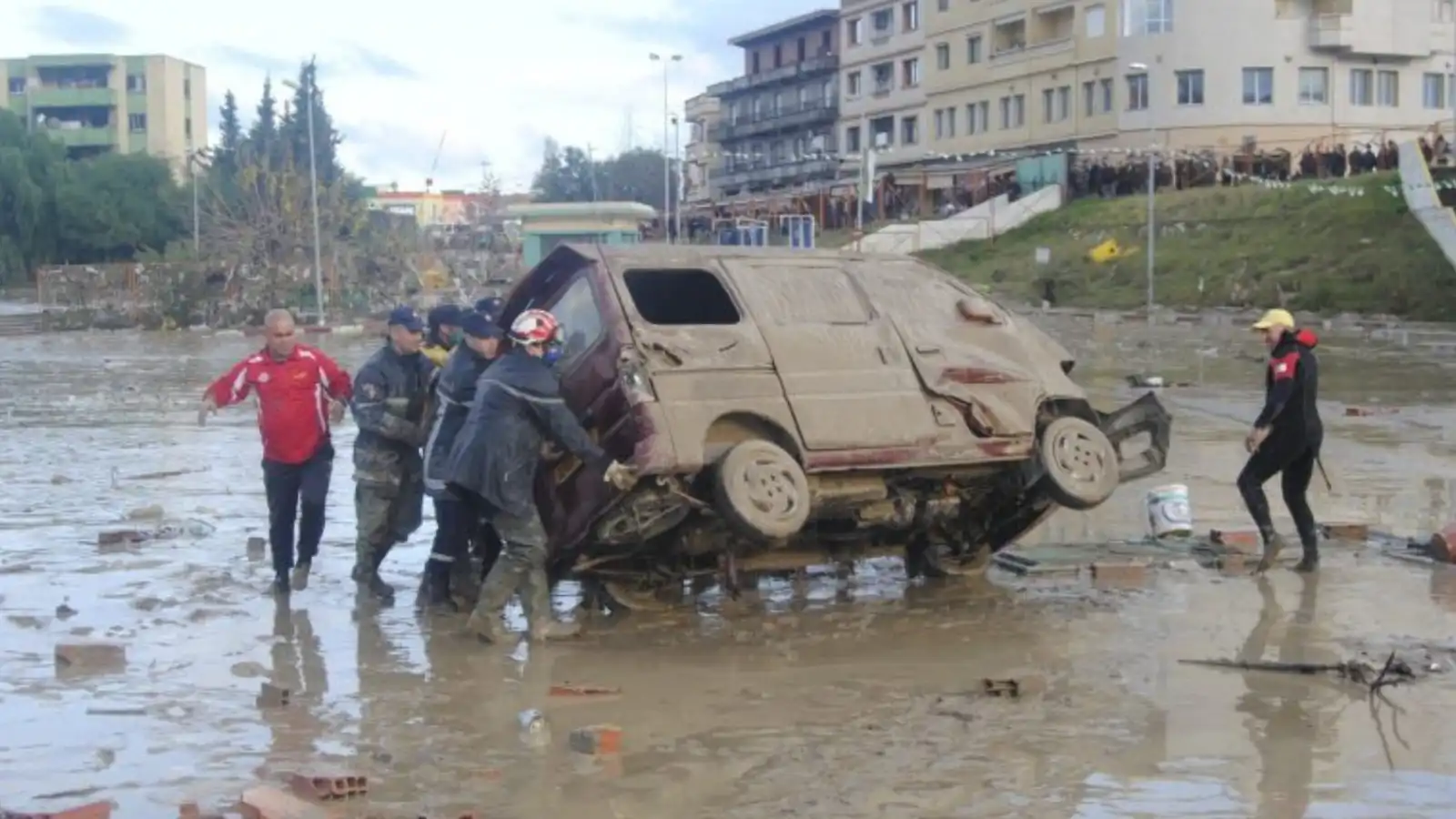 5 قتلى في فيضانات اجتاحت جنوب الجزائر
