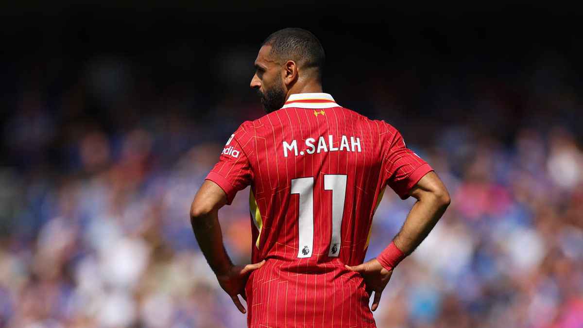 أسطورة ليفربول السابق مهاجمًا محمد صلاح: غشاش (فيديو)