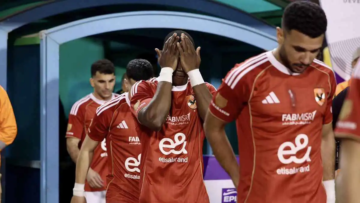 فالنسيا يصدم نجم الأهلي المصري
