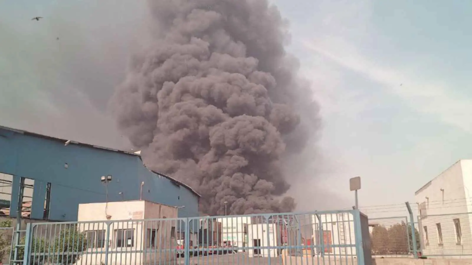 إيران.. انفجار أصفهان يثير شبهات متعلقة بصناعات عسكرية