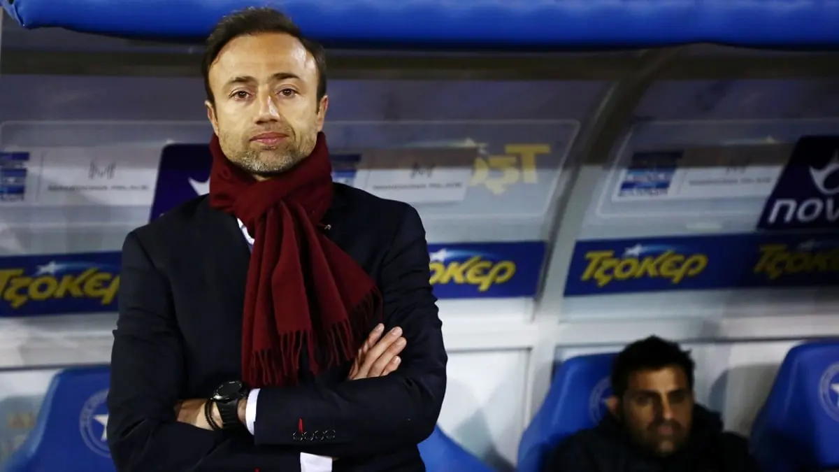 كريستوس كونتيس يرحل عن تدريب حتا الإماراتي