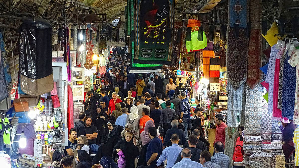 سجن الناشطة ويدا موحد مطلقة الثورة ضد الحجاب في إيران