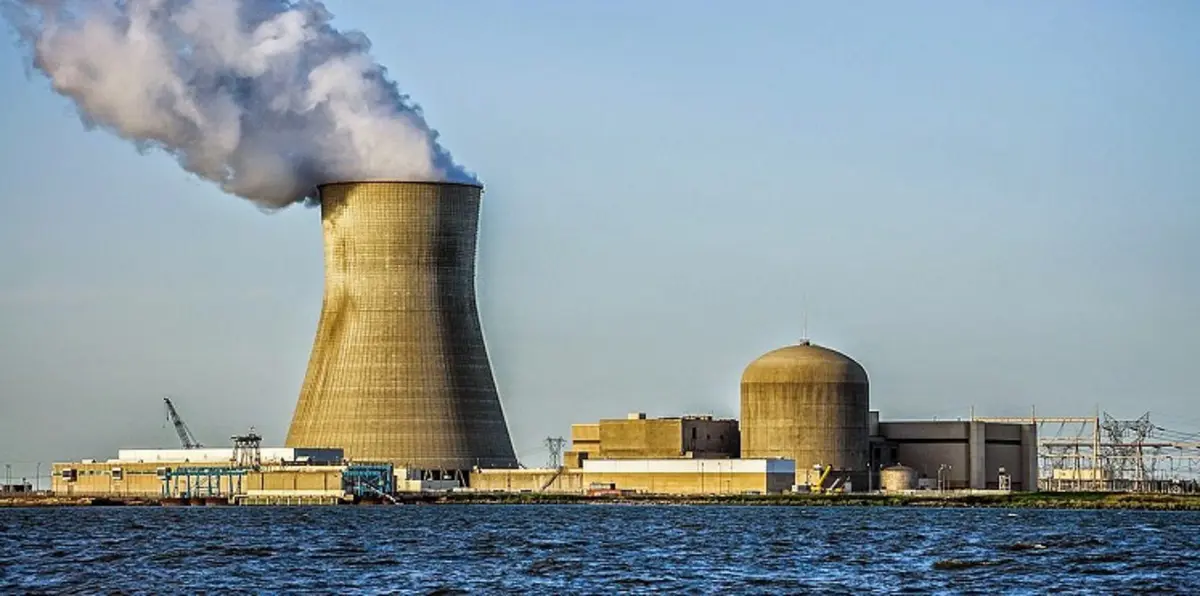 بريطانيا تراجع خطة فرنسية لبناء مفاعلين نوويين