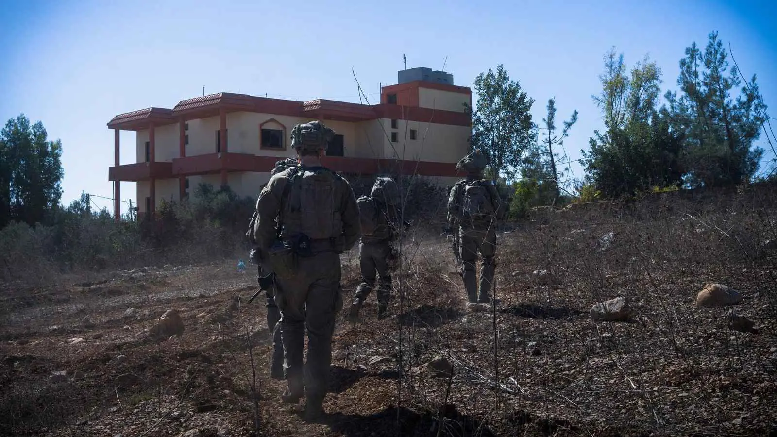 إصابات "خطيرة" لإسرائيليين.. حزب الله يصد محاولتي توغل جنوب لبنان