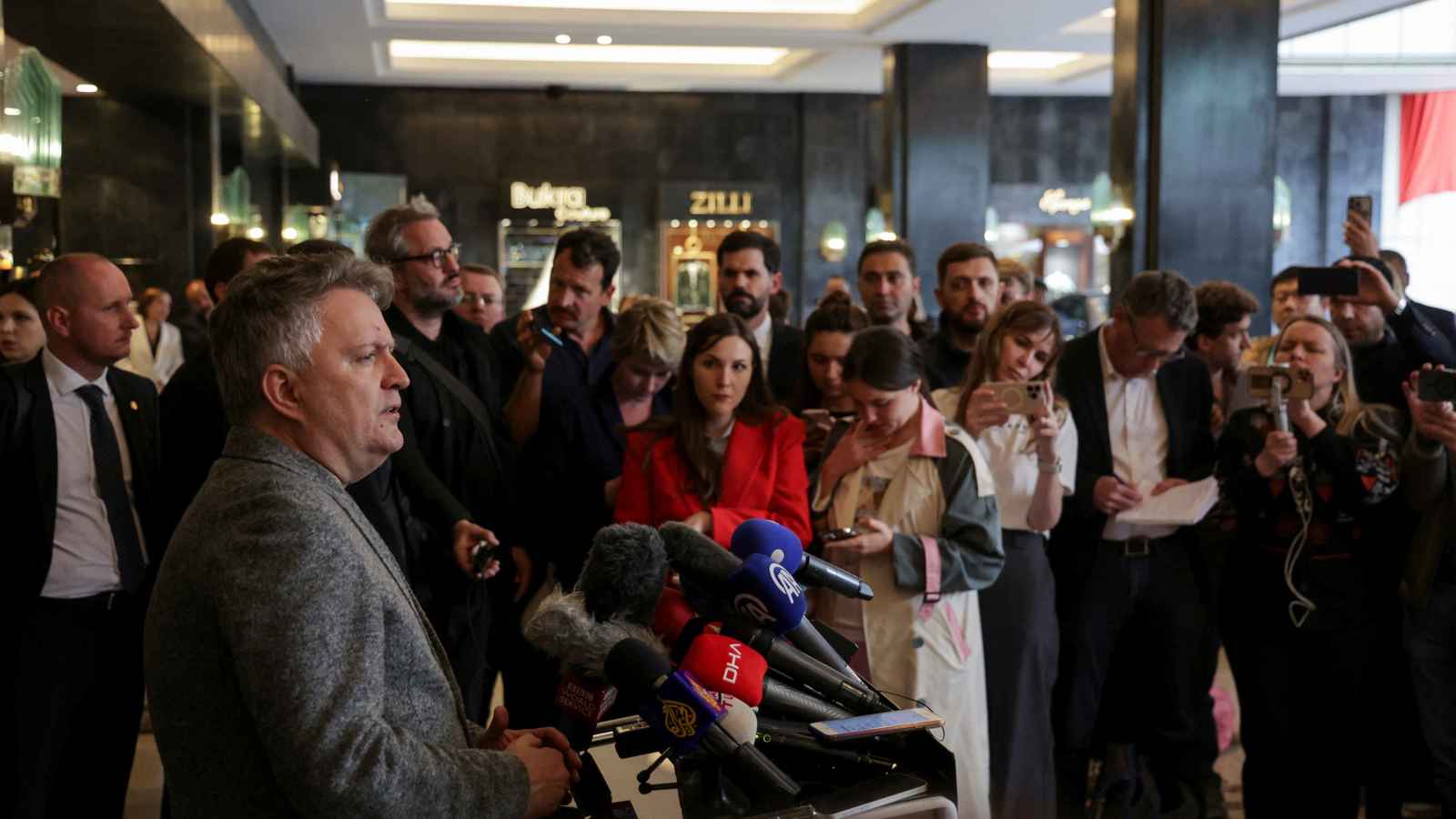 "تنازلات مؤلمة".. مسؤول أوكراني يكشف عن مطالب روسيا في محادثات إسطنبول