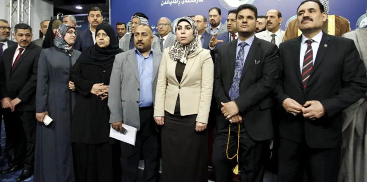 النواب المعتصمون يرفضون نتائج اجتماع العبادي والجبوري حول الحكومة