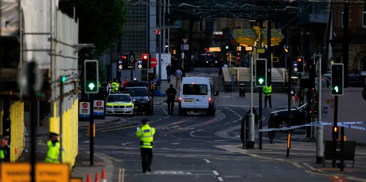 بريطانيا تنشر الجيش بالمواقع الرئيسة بعد هجوم مانشستر