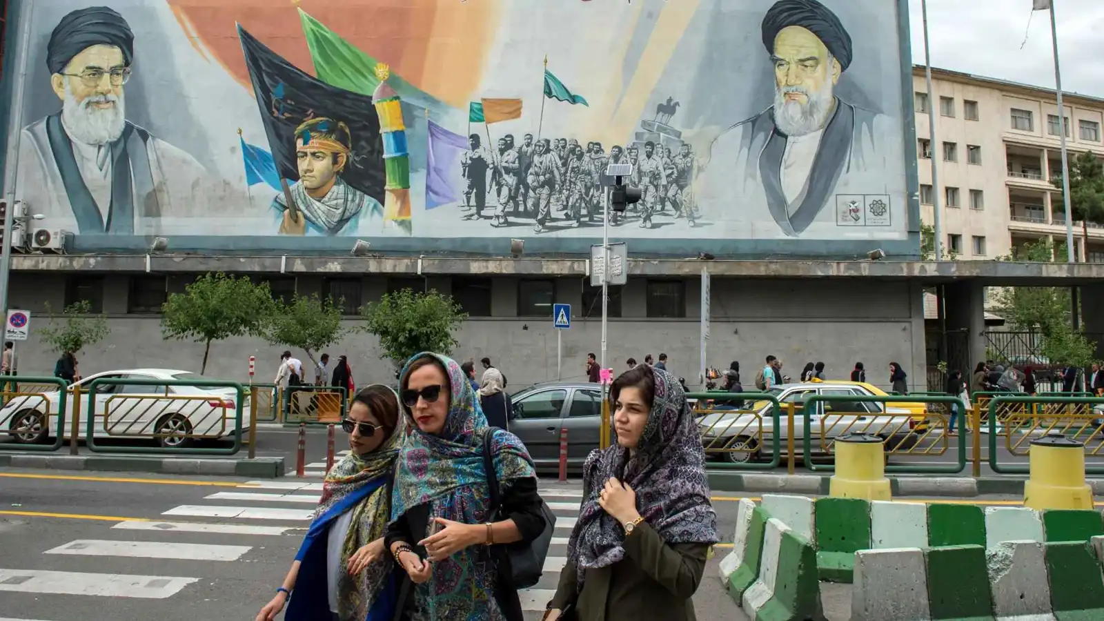 استهدفن الرادارات.. كواليس تجنيد إسرائيل لمعارضات إيرانيات في حرب الـ12 يوماً