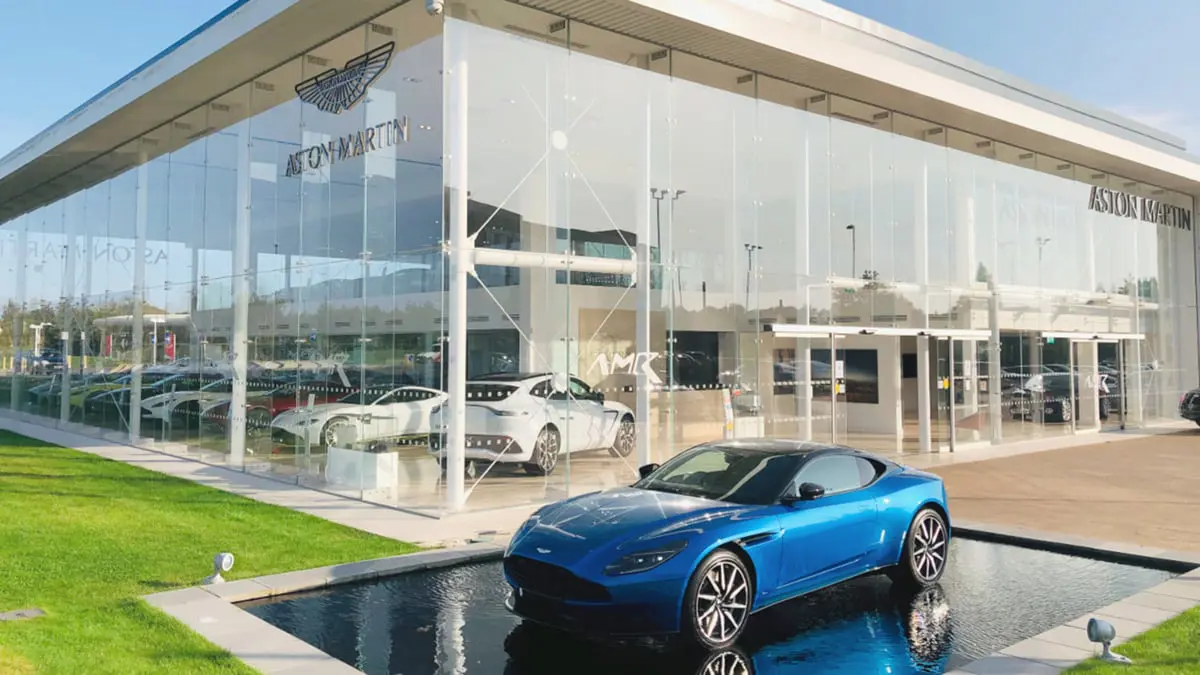 السعودية في محادثات للاستحواذ على حصة في "أستون مارتن" البريطانية