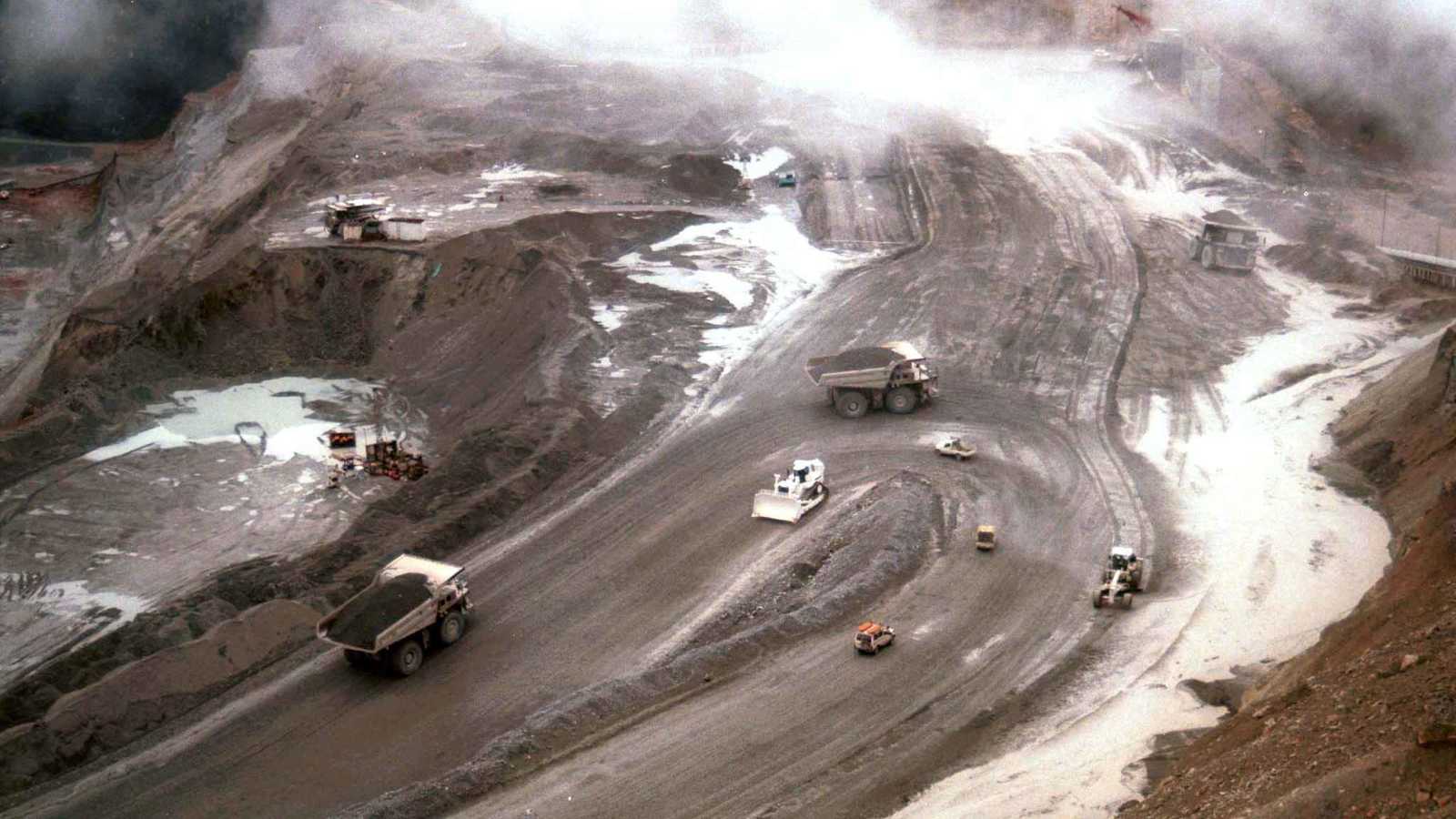 إعلان وفاة جميع المفقودين بانهيار منجم في إندونيسيا