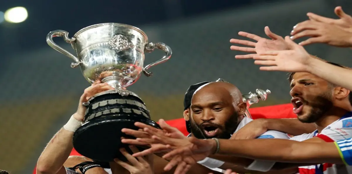 احتفال شيكابالا مع الألتراس يفجّر أزمة في الزمالك المصري