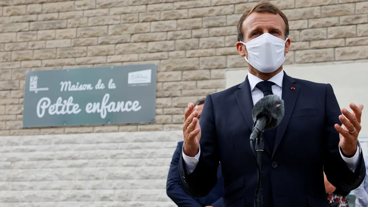 ماكرون يدعو لوكاشنكو إلى التنحي