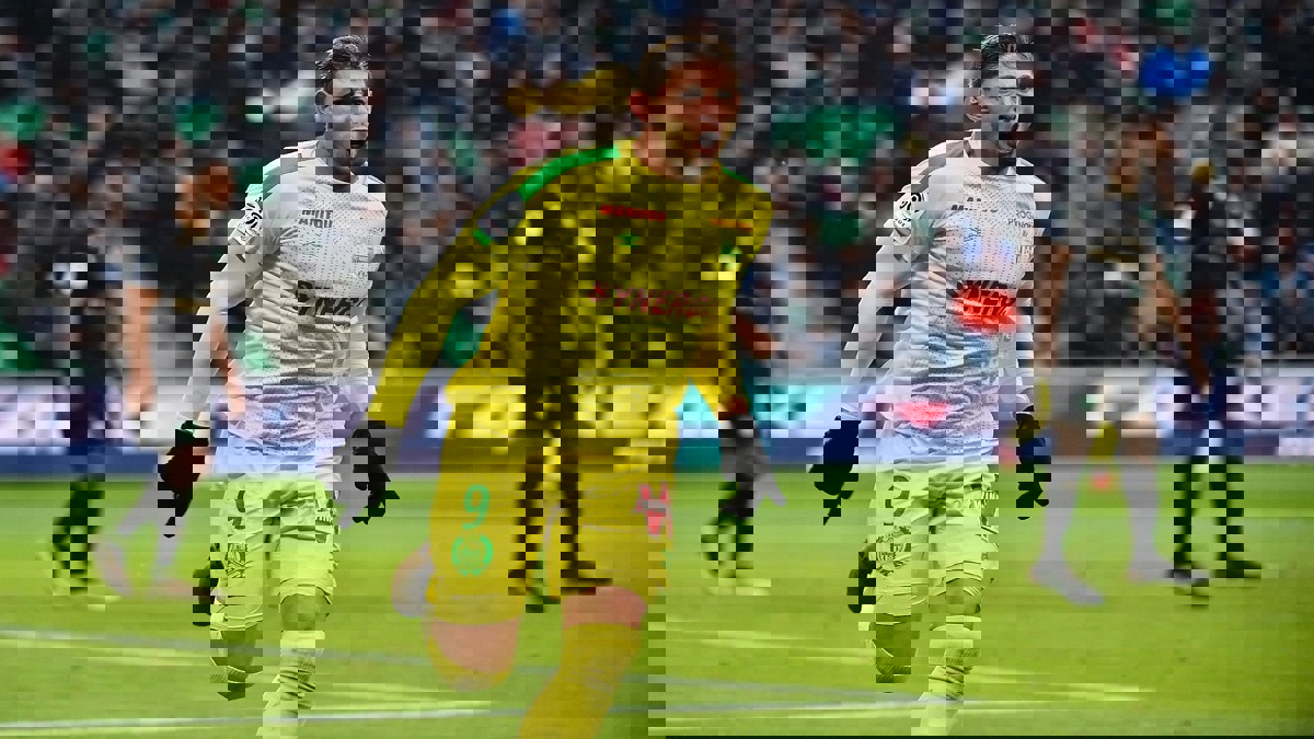 ميسي يطالب بعدم توقف عمليات البحث عن سالا‎ (صورة)