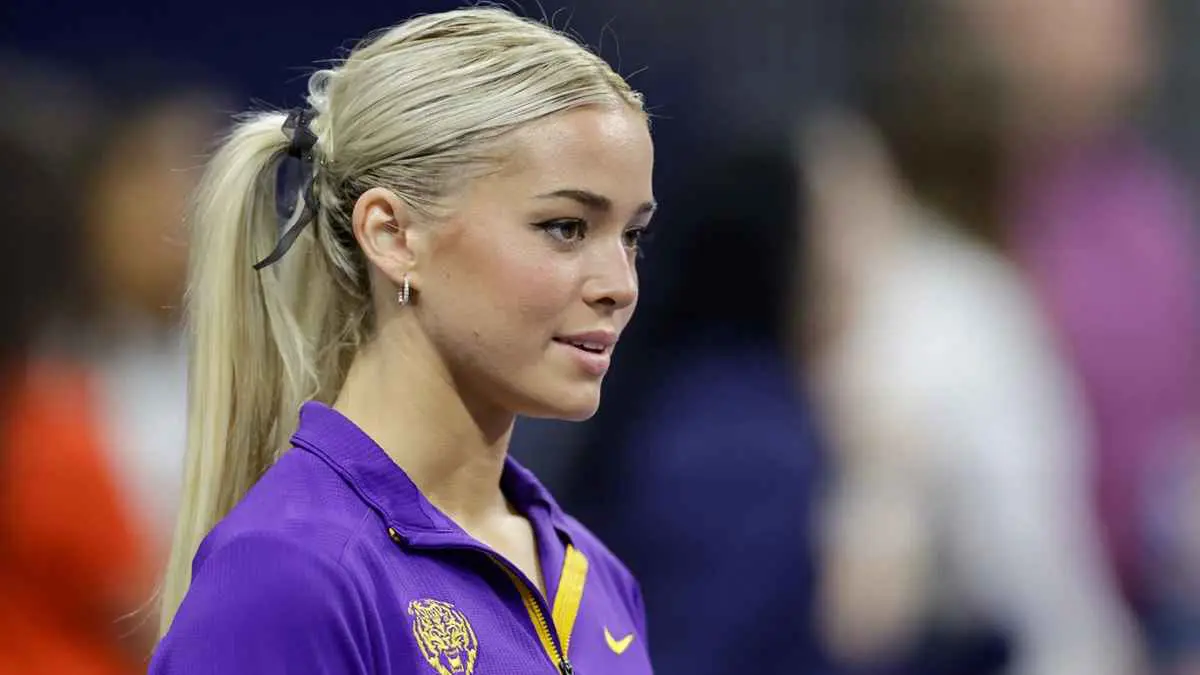 "فاتنة الجمباز" تكتسح مواقع التواصل الاجتماعي (صور وفيديو)