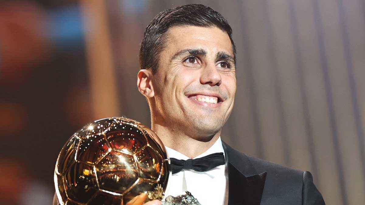 تصريح مثير من رودري تجاه ميسي ورونالدو بسبب "الكرة الذهبية"