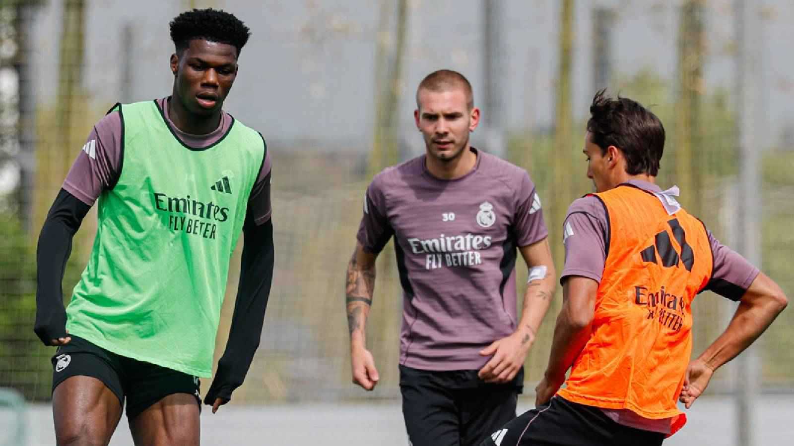 تم التعرف عليه.. تقرير يكشف اسم "جاسوس" غرفة ملابس ريال مدريد 