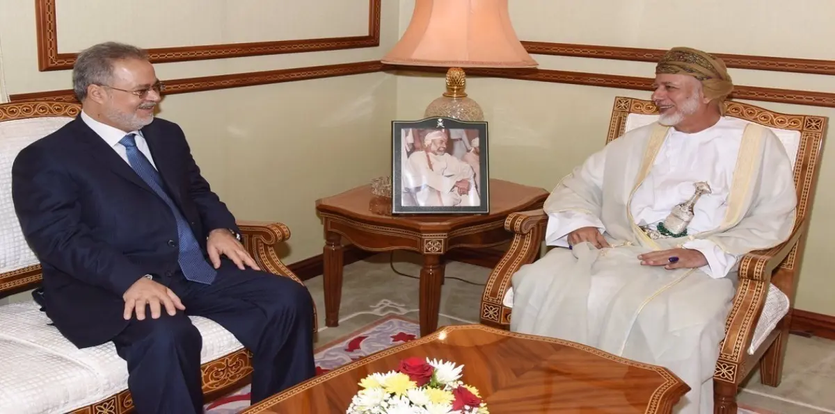 هذا ما توصلت له وساطة سلطنة عمان بشأن تسليم الحوثيين ميناء الحديدة