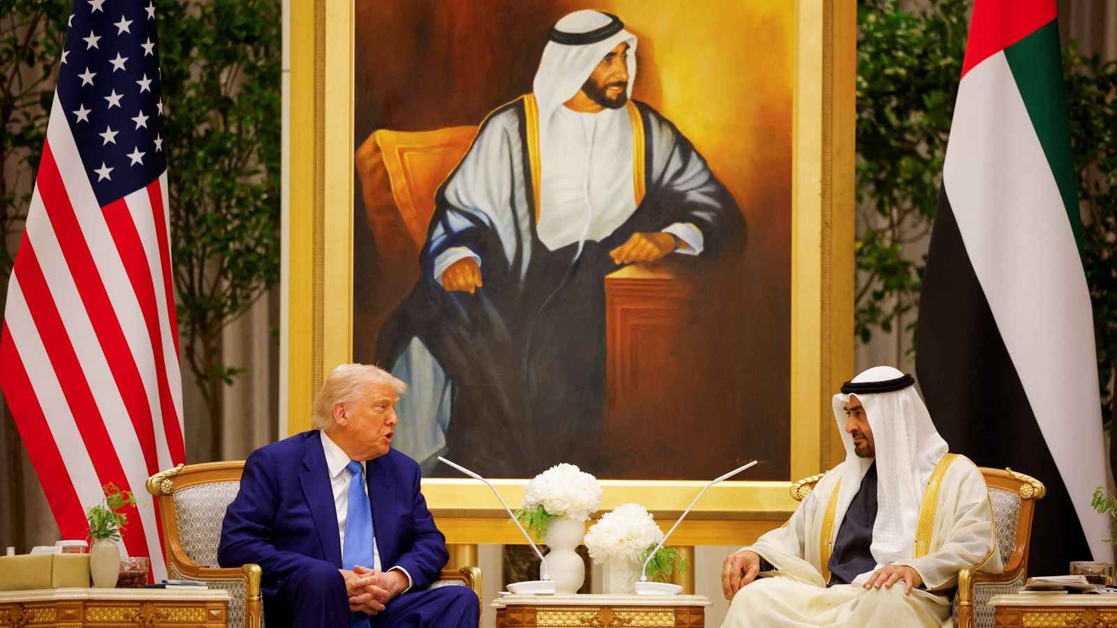 ترامب لمحمد بن زايد: أنت رجل عظيم وعلاقة بلدينا ستكون أفضل وأقوى