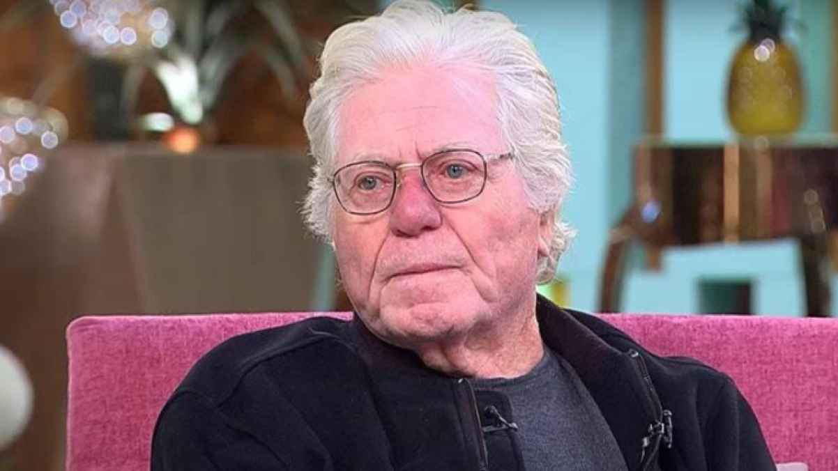 حسين فهمي يكشف تفاصيل خلعه من زوجته السعودية