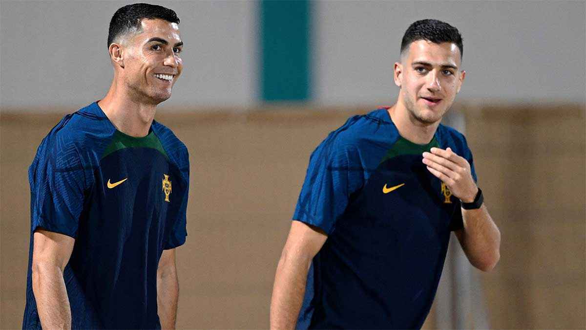 على طريقة ميسي.. رونالدو يجد حارسًا شخصيًّا في منتخب البرتغال (صور)