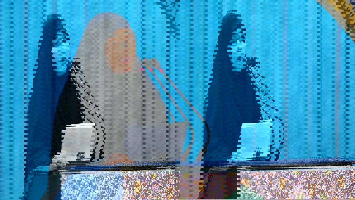 شاهد.. ابنة قاسم سليماني تتحدث اللهجة اللبنانية بطلاقة