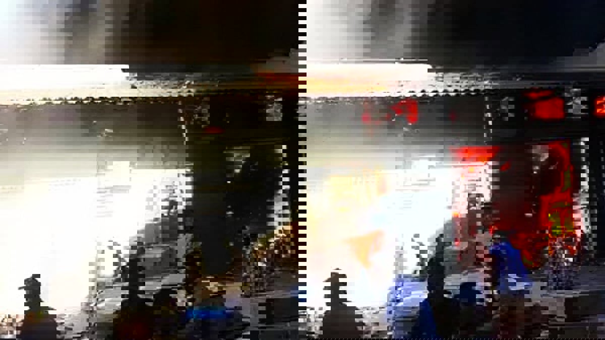 حريق ضخم في سوق للأجهزة الإلكترونية بالعاصمة تونس