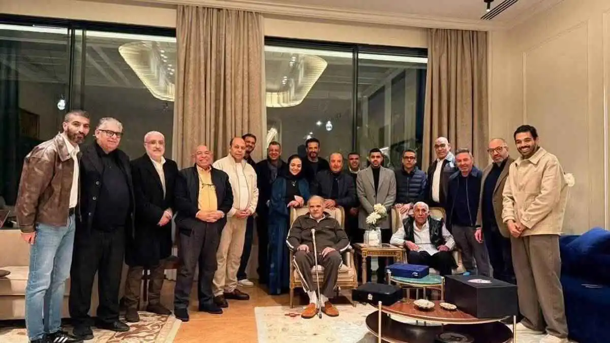 الرئاسة الشرفية كلمة السر.. ممدوح عباس يشعل معركة كبرى مع الخطيب