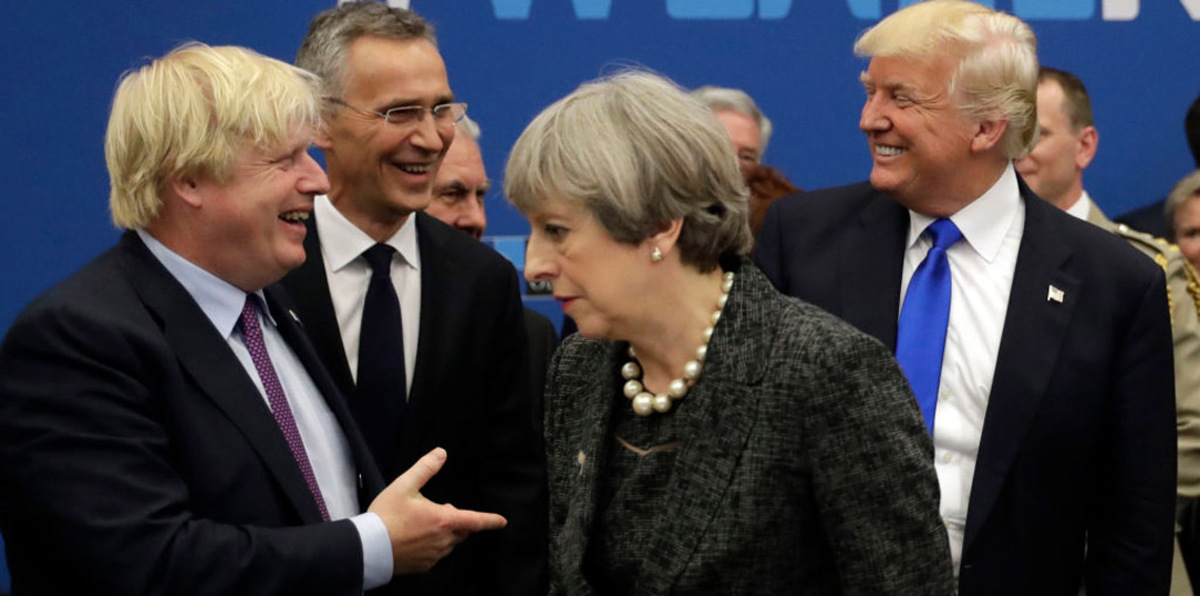 ترامب يشيد بـ"صديقه" المستقيل بوريس جونسون