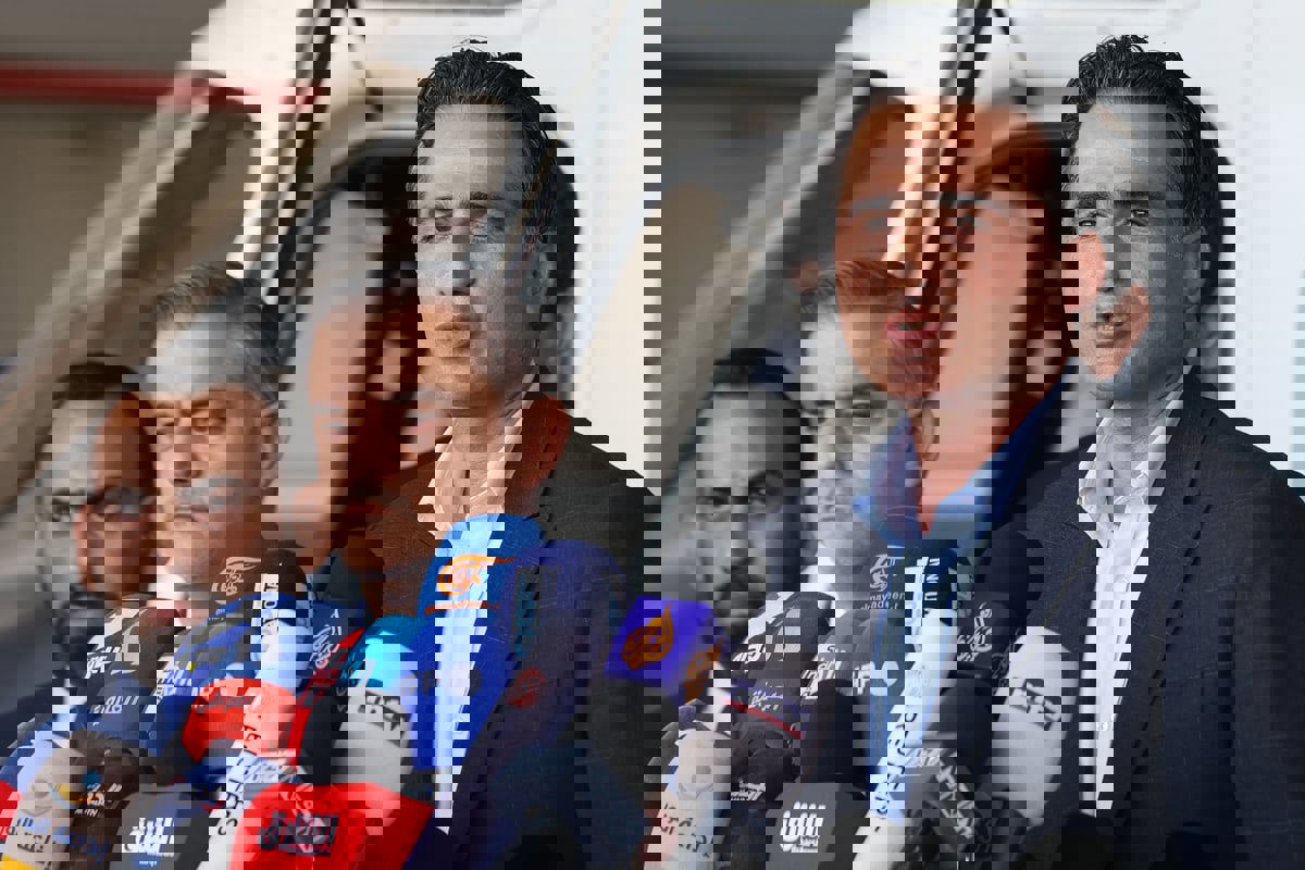 بعد تقرير "تلغراف".. لبنان يكذّب تخزين "حزب الله" أسلحة في مطار بيروت