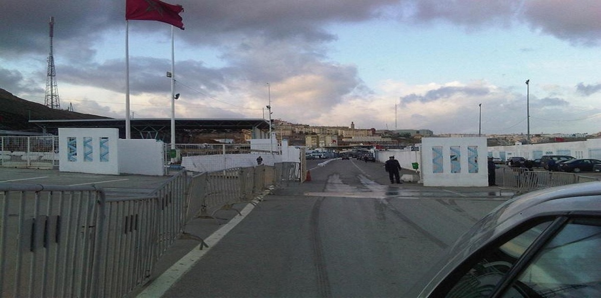 مسلح يهاجم شرطيَين على حدود المغرب وإسبانيا بسكين