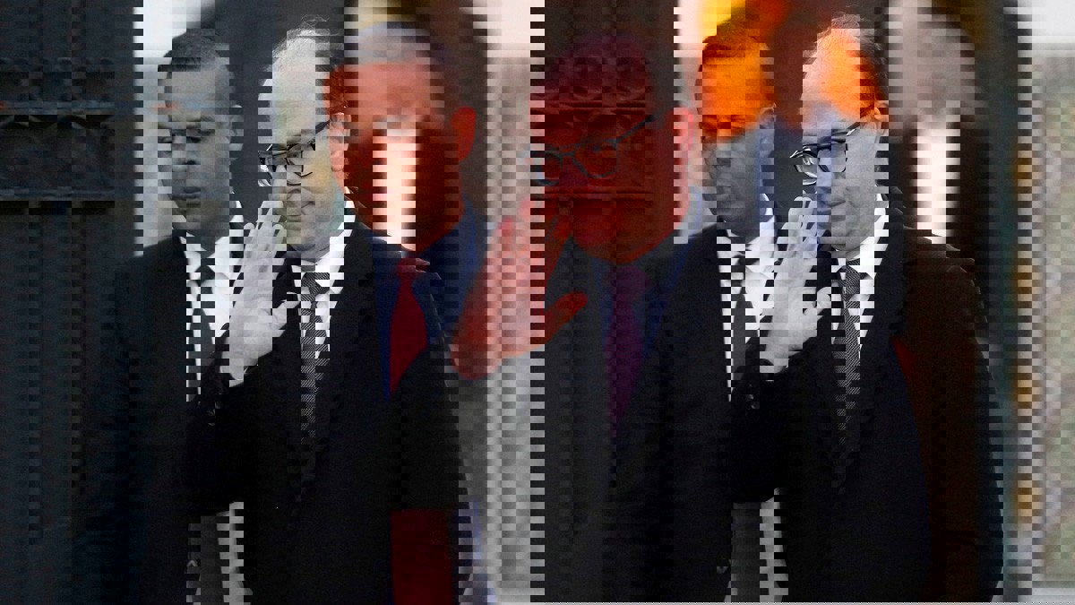 بعد إدانته بــ"تضارب المصالح" .. دعوات لتنحي الفخفاخ عن رئاسة حكومة تصريف الأعمال التونسية