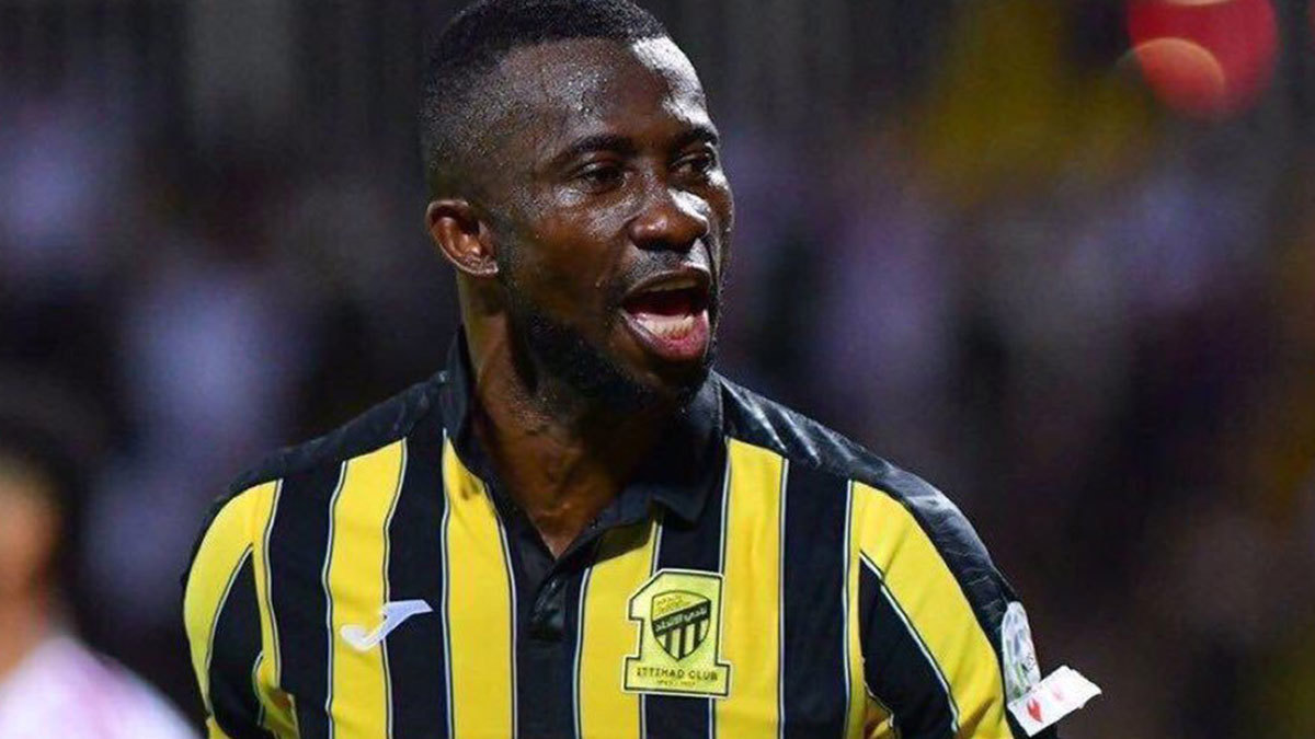 سيكو سانوغو يتوجه إلى "فيفا" لشكوى نادي الاتحاد السعودي.. وإدارة "العميد" ترد