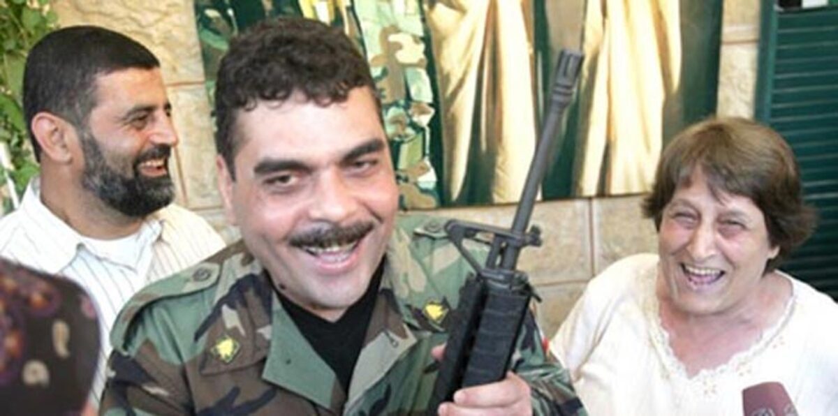 مقتل سمير القنطار بغارة إسرائيلية على دمشق