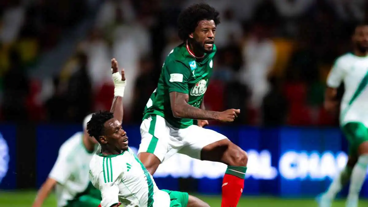 تحرك رسمي من الأهلي السعودي تجاه طاقم تحكيم مباراة الاتفاق