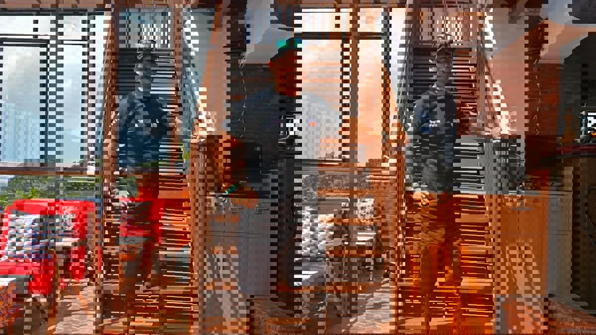 جندي سابق بلا ساقين يقرر تسلق قمة إيفرست