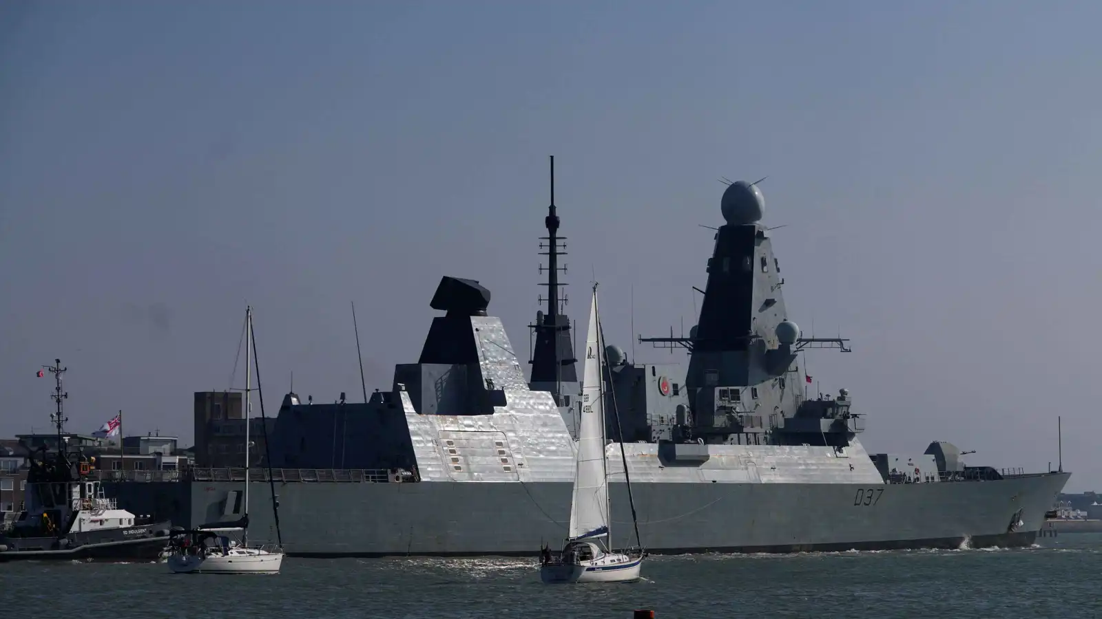 فجوة "الخطاب والإنفاق".. حرب إيران تكشف تراجع القوة البريطانية