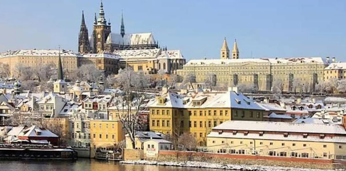 رئيس التشيك يفتح أبواب القصر للجمهور لمعرفة طبيعة عمله