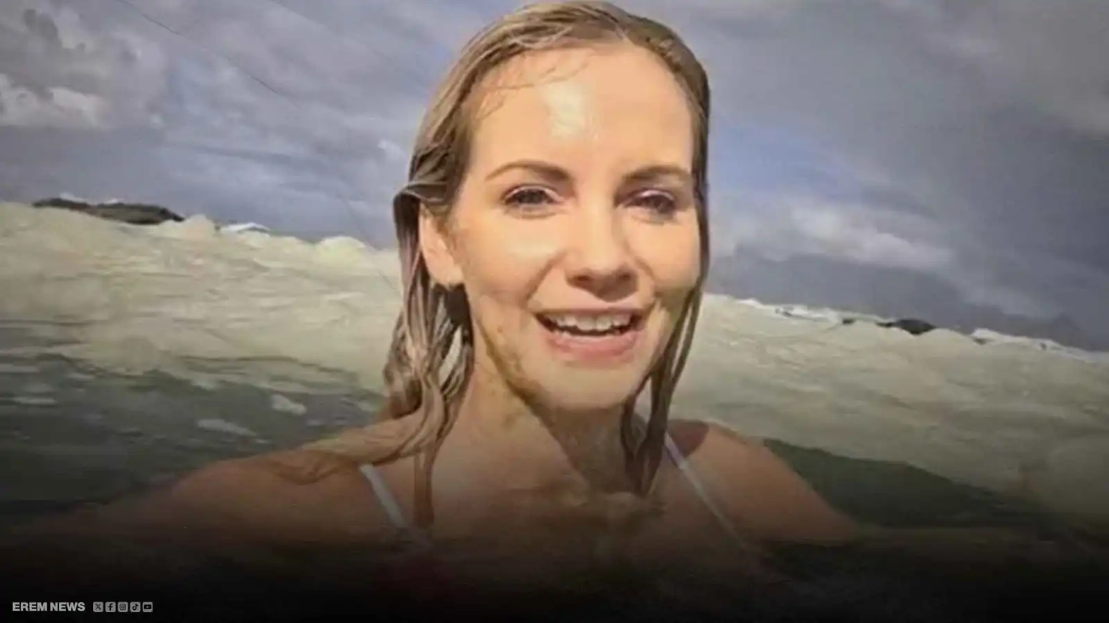 مؤثرة حسناء تسبح بمياه الصرف الصحي في جنوب إفريقيا