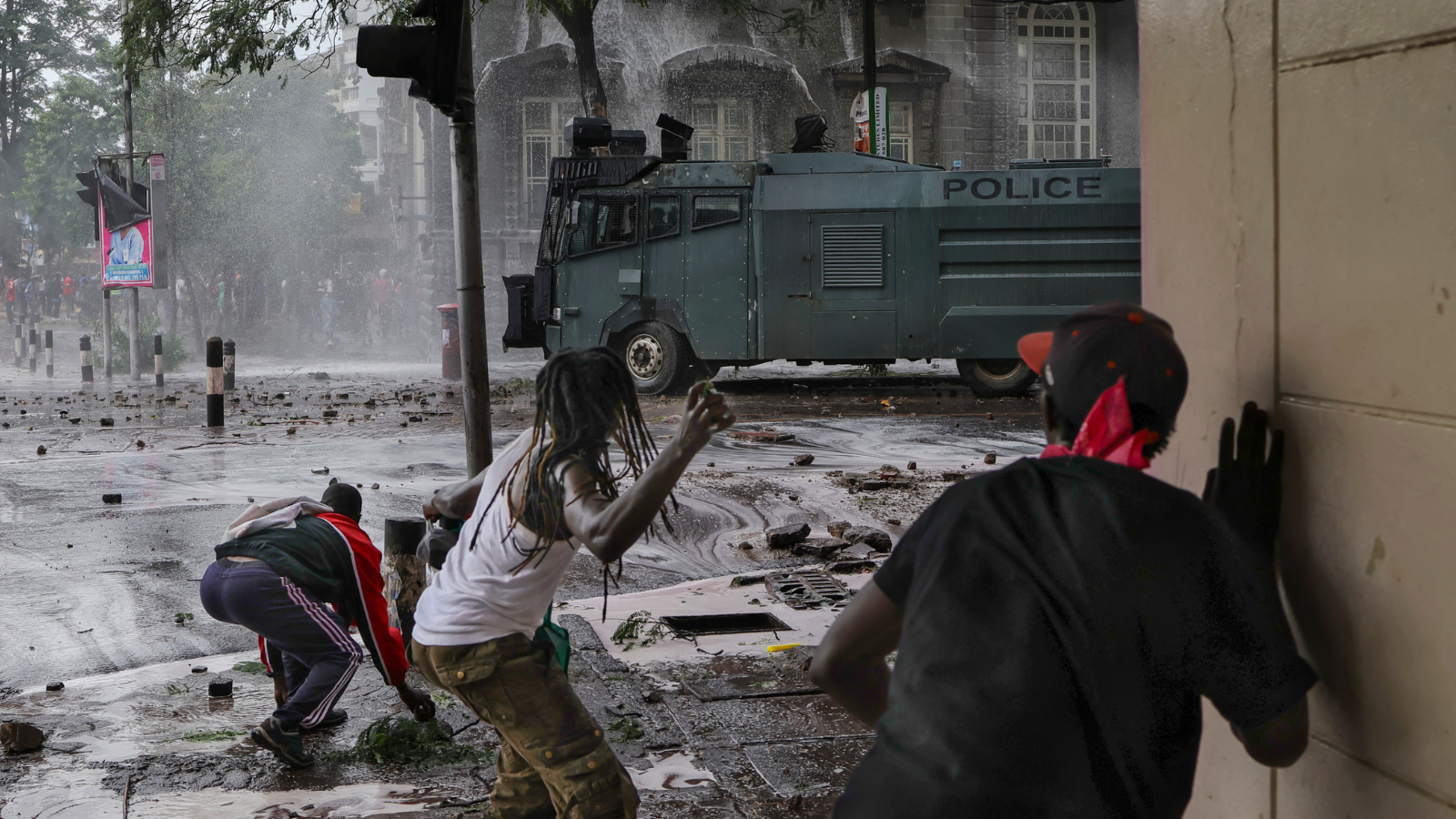 تظاهرات دامية.. عشرات القتلى والمفقودين باحتجاجات في كينيا