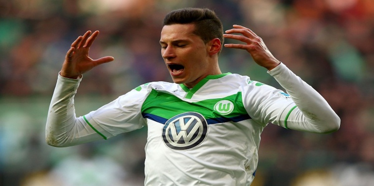 عرض ضخم من باريس سان جيرمان لنجم فولفسبورغ