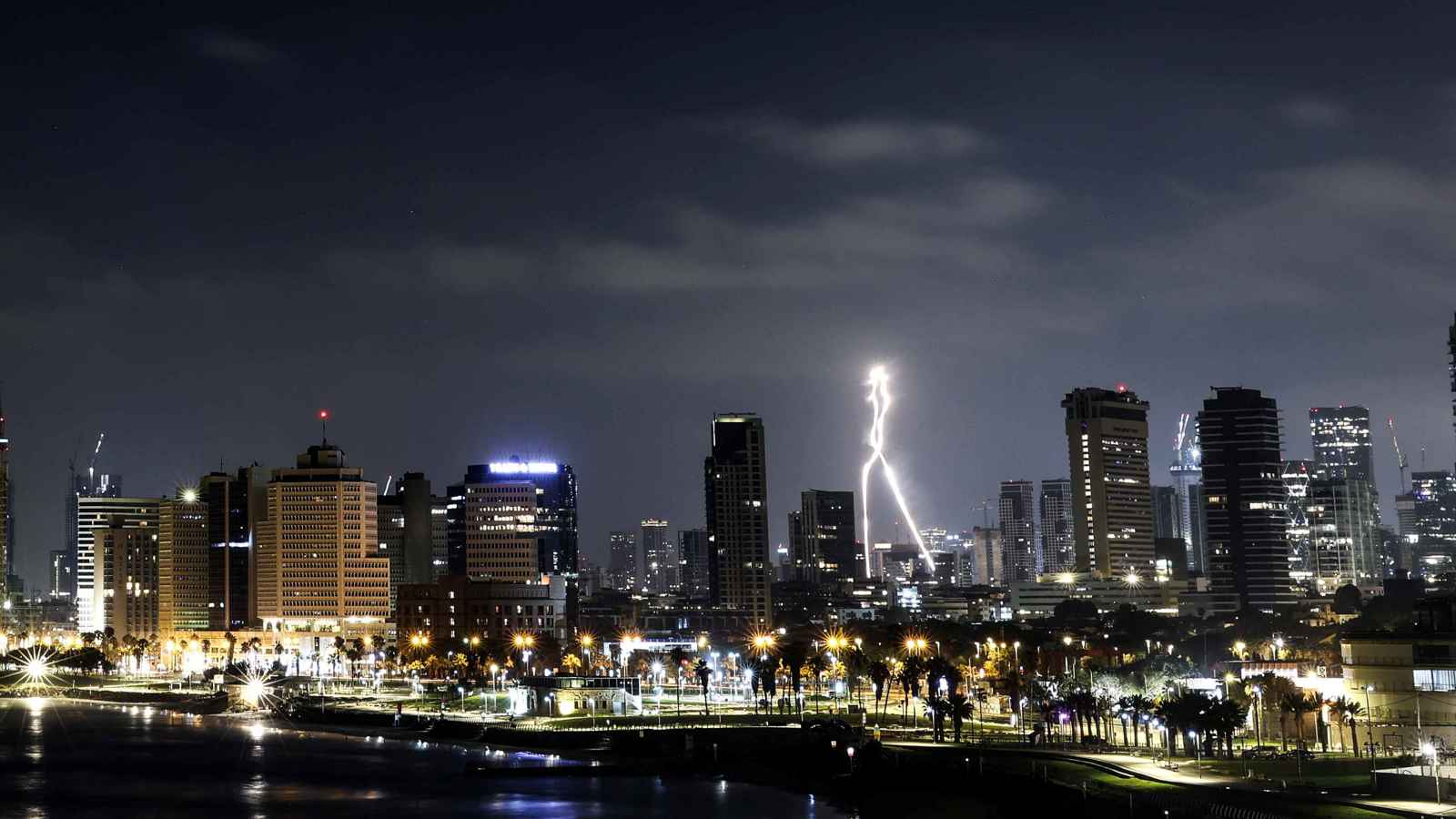 ردا على تحذير ترامب.. الحرس الثوري يطالب بإخلاء جميع مدن إسرائيل